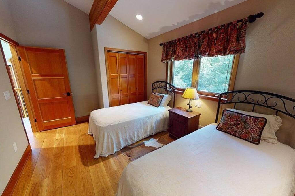 --Mountain Chalet Getaway With Breathtaking View Next To Tail Of Dragon-- ロビンズビル エクステリア 写真
