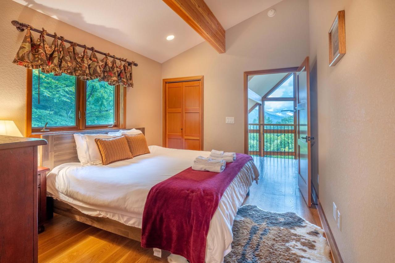 --Mountain Chalet Getaway With Breathtaking View Next To Tail Of Dragon-- ロビンズビル エクステリア 写真
